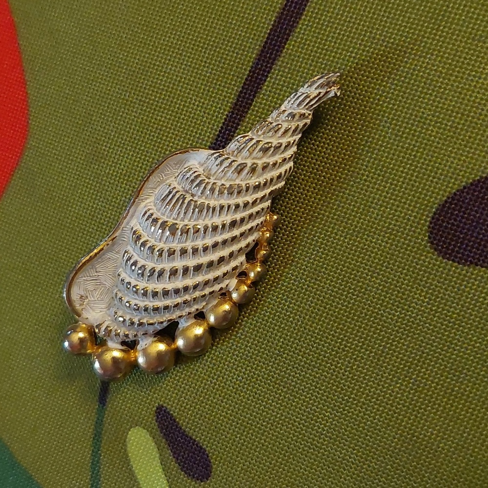 Sarah Coventry Brooch Pin